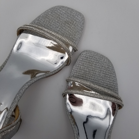 Badgley Mischka Firey Bejeweled Block Heel Sandals, Silver Glitter, Women's Sz 8 - Picture 12 of 16